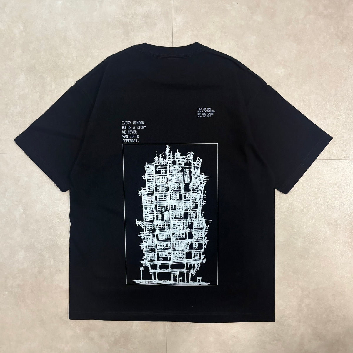 OVERSIZED   T-SHIRT 09 / BLACK